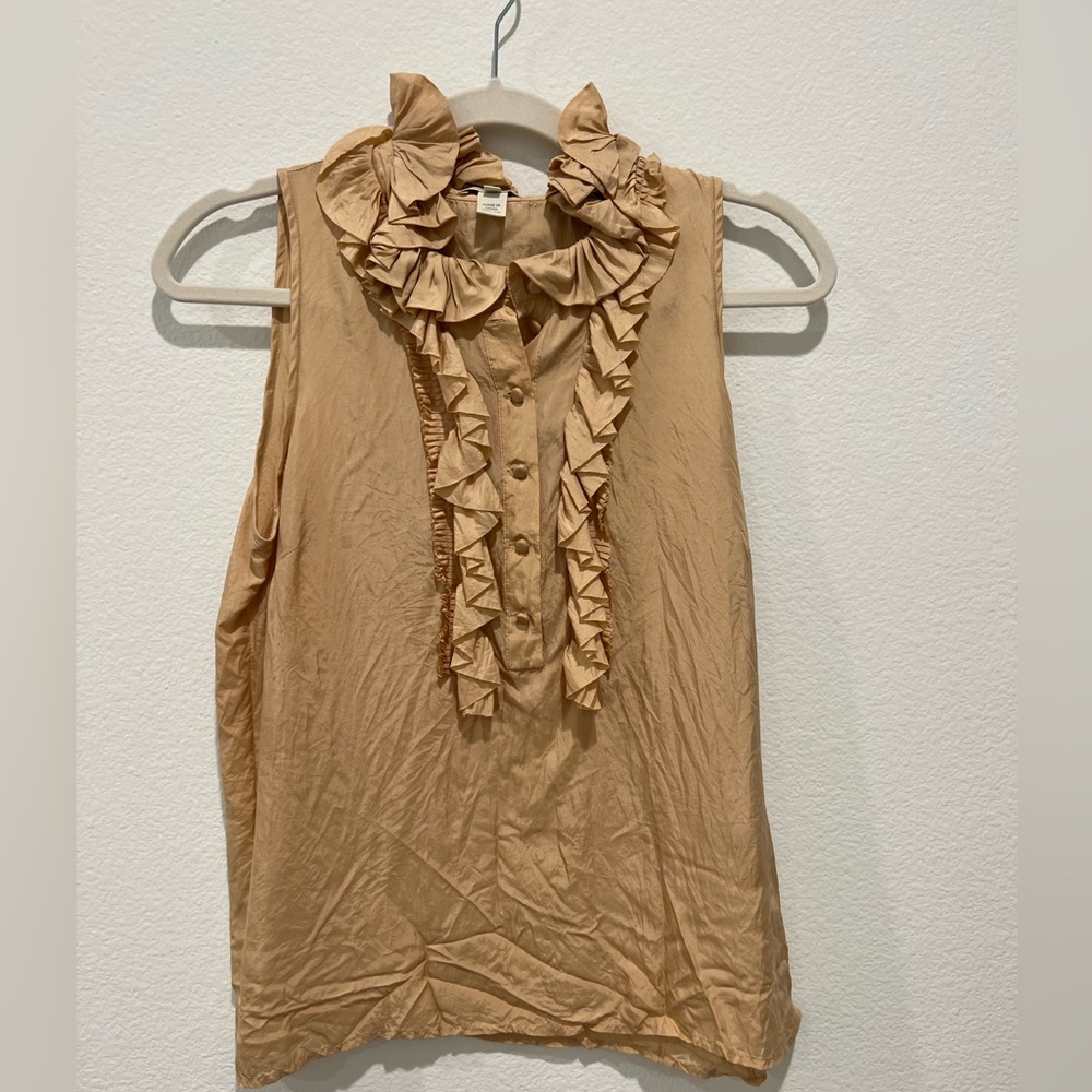 Ruffled top